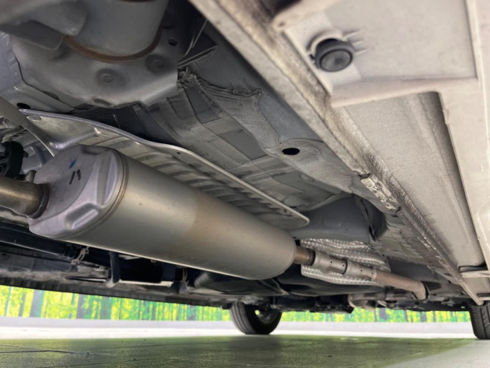 2018 Honda N-BOX CUSTOM DBA-JF3 (UW-6a126bf8a8bc6)[23]