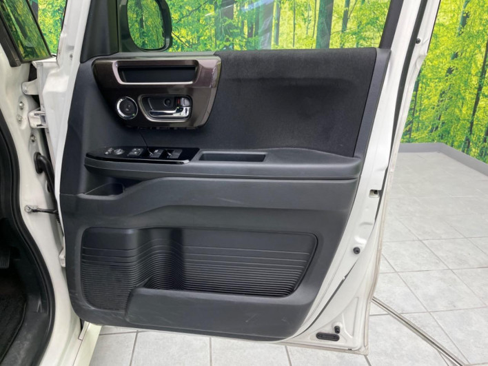 2018 Honda N-BOX CUSTOM DBA-JF3 (UW-6a126bf8a8bc6)[24]