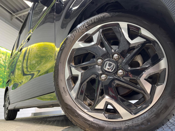 2019 Honda N-BOX CUSTOM DBA-JF3 (UW-6a126bfde248d)[14]