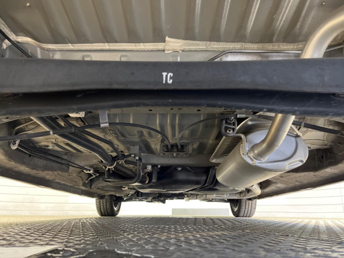 2019 Honda N-BOX CUSTOM DBA-JF3 (UW-6a126bfde248d)[24]