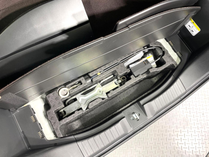2020 Honda N-BOX CUSTOM 6BA-JF3 (UW-6a126bfe47be0)[16]