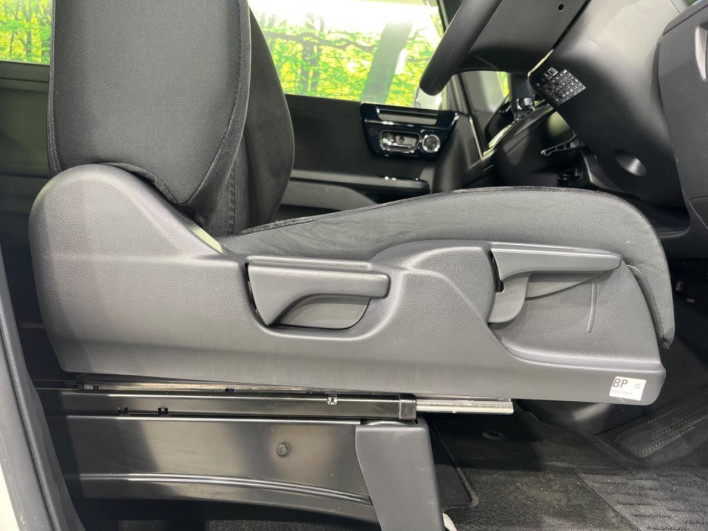 2022 Honda N-BOX CUSTOM 6BA-JF3 (UW-6a126c022960d)[28]