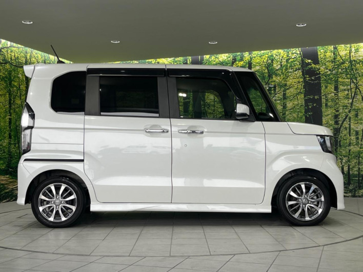 2022 Honda N-BOX CUSTOM 6BA-JF3 (UW-6a126c022960d)[9]
