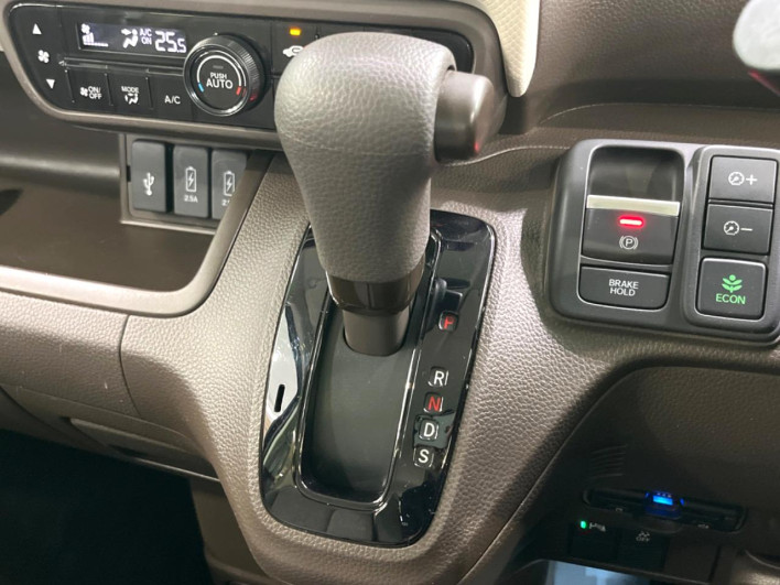 2023 Honda N-BOX 6BA-JF3 (UW-6a126c05981f5)[29]