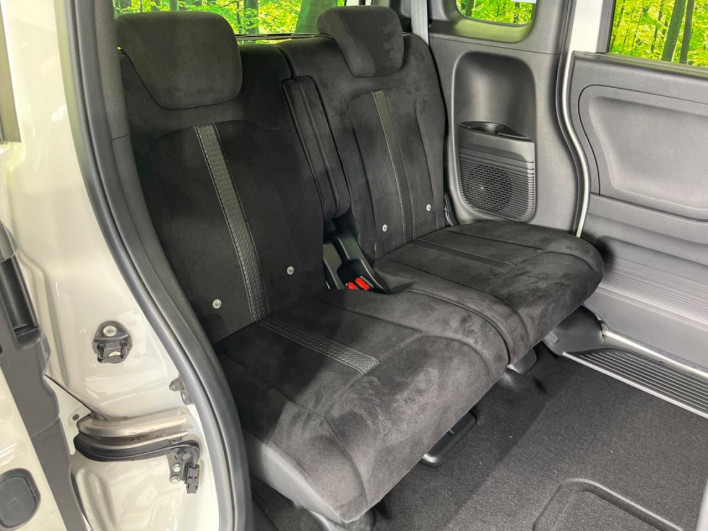 2023 Honda N-BOX CUSTOM 6BA-JF3 (UW-6a126c06740fe)[11]