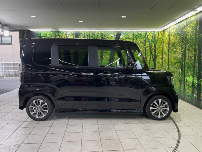 2023 Honda N-BOX CUSTOM 6BA-JF3 (UW-6a126c06dd78b)[4]