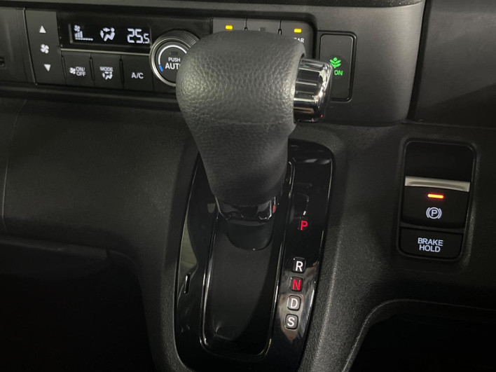 2025 Honda N-BOX CUSTOM 6BA-JF5 (UW-6a126c0fdf985)[24]