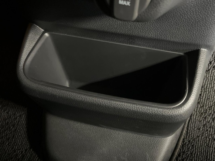 2025 Honda N-BOX CUSTOM 6BA-JF5 (UW-6a126c0fdf985)[29]