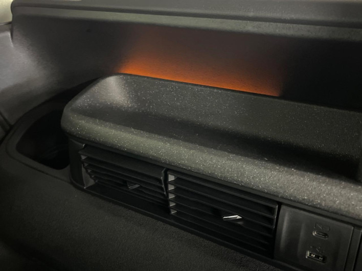 2025 Honda N-BOX CUSTOM 6BA-JF5 (UW-6a126c0fdf985)[26]