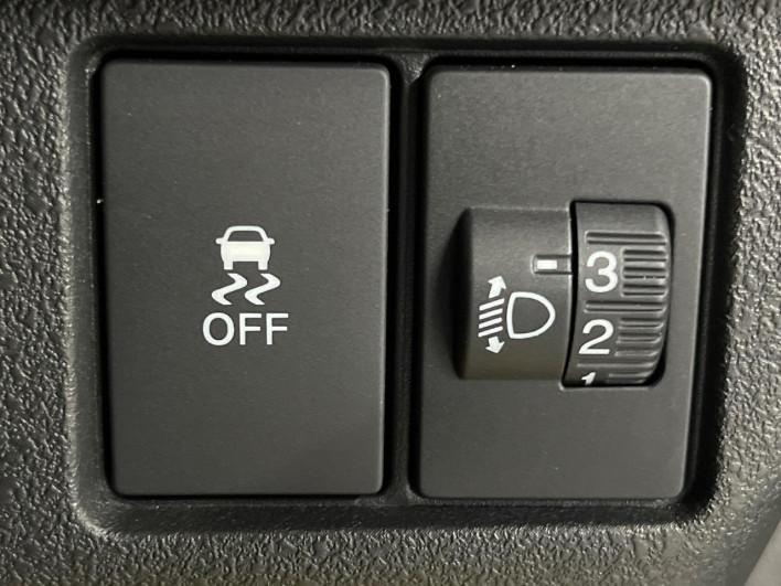 2025 Honda N-BOX CUSTOM 6BA-JF5 (UW-6a126c0fdf985)[9]