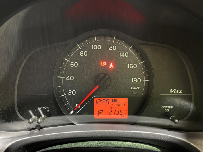 2012 Toyota Vitz DBA-KSP130 (UW-6a126c2a52dfa)[21]