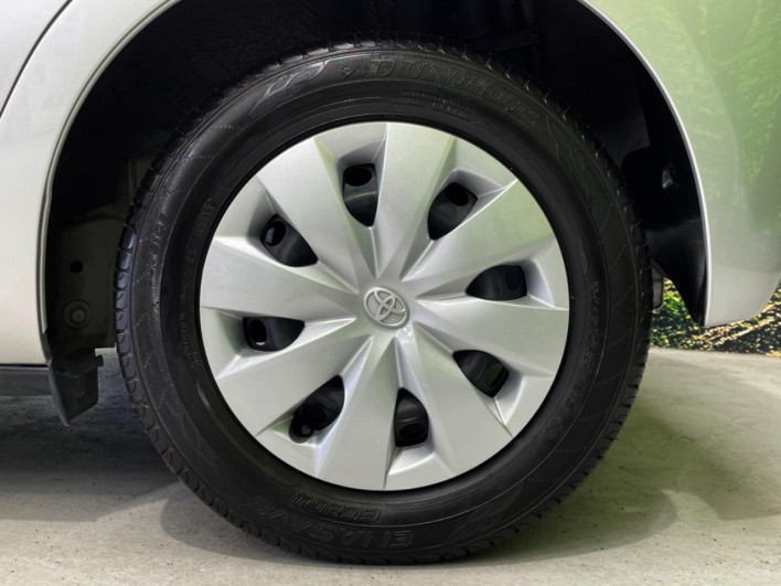 2012 Toyota Vitz DBA-KSP130 (UW-6a126c2a52dfa)[4]