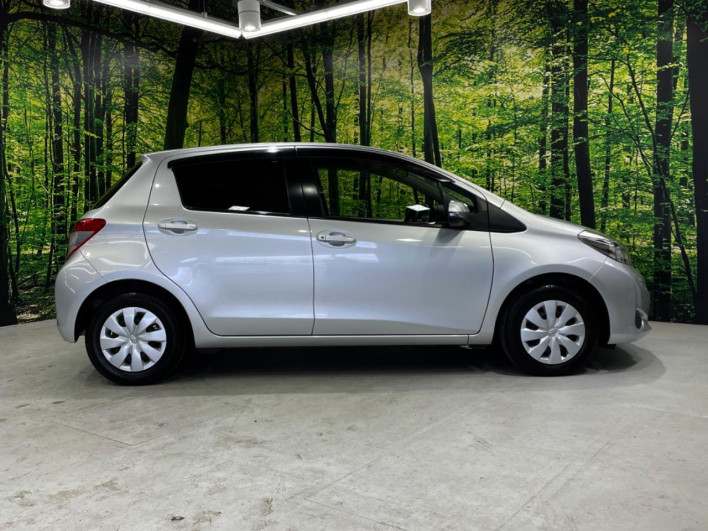 2012 Toyota Vitz DBA-KSP130 (UW-6a126c2a52dfa)[28]