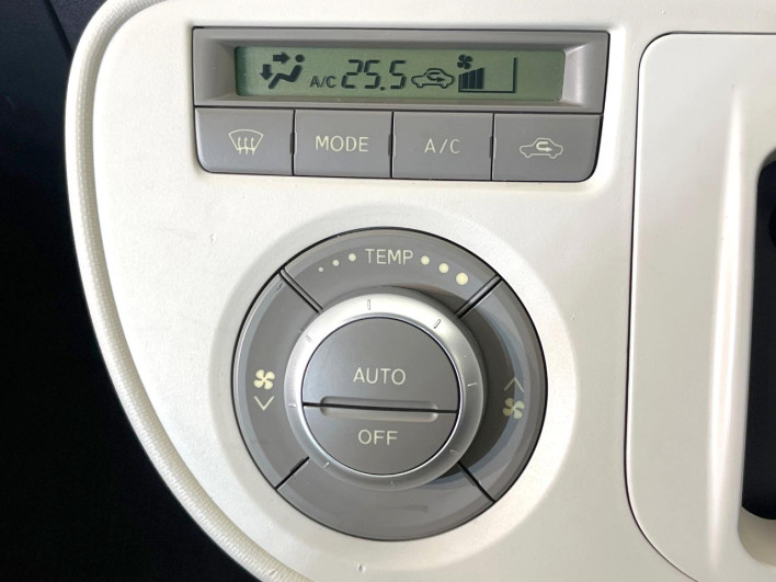 2011 Daihatsu Mira Cocoa DBA-L675S (UW-6a126c2ea57a6)[28]