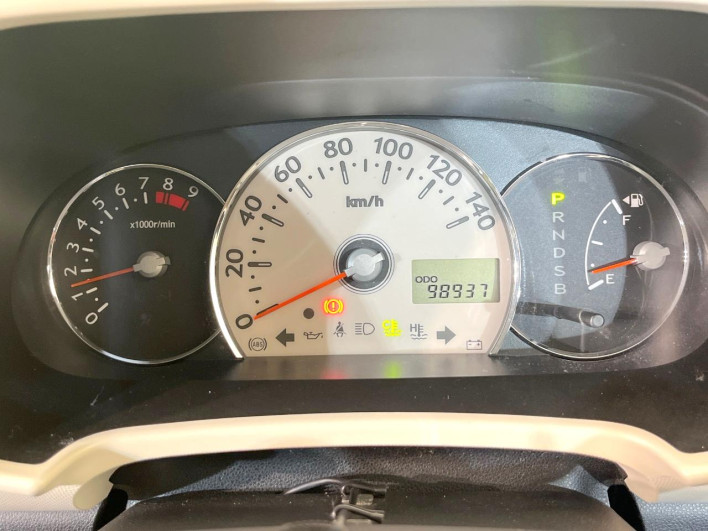 2011 Daihatsu Mira Cocoa DBA-L675S (UW-6a126c2ea57a6)[26]
