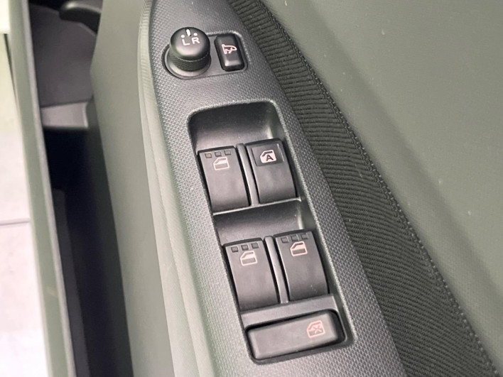 2011 Daihatsu Move DBA-LA100S (UW-6a126c308fd90)[18]
