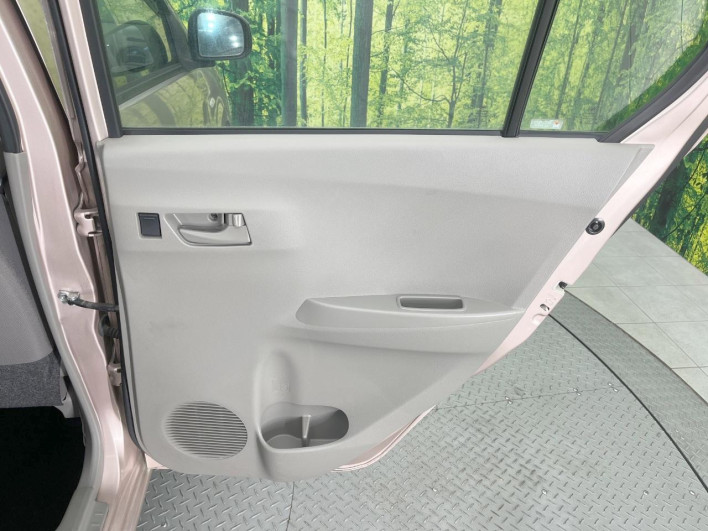 2017 Daihatsu Mirai Ease DBA-LA300S (UW-6a126c390bbd6)[24]