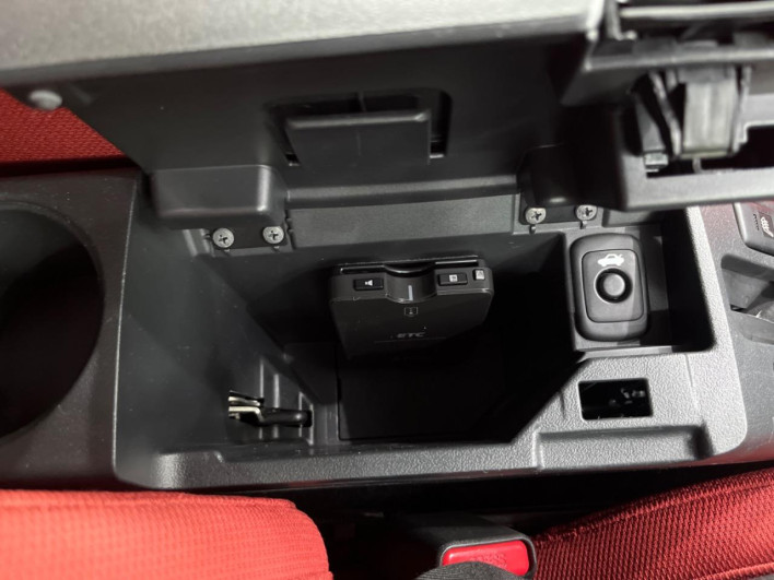 2019 Daihatsu Copen DBA-LA400K (UW-6a126c3e12cf9)[29]