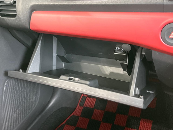 2019 Daihatsu Copen DBA-LA400K (UW-6a126c3e12cf9)[28]