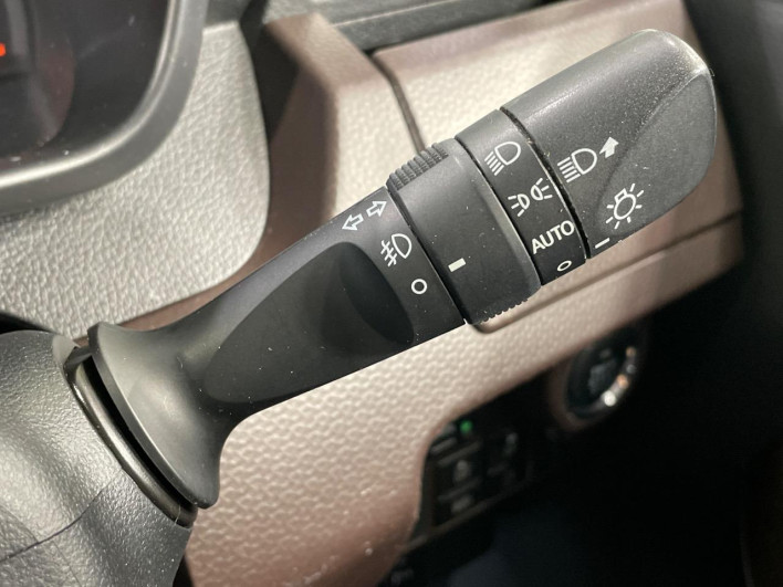 2019 Toyota Roomy DBA-M900A (UW-6a126c5c1e1d8)[29]