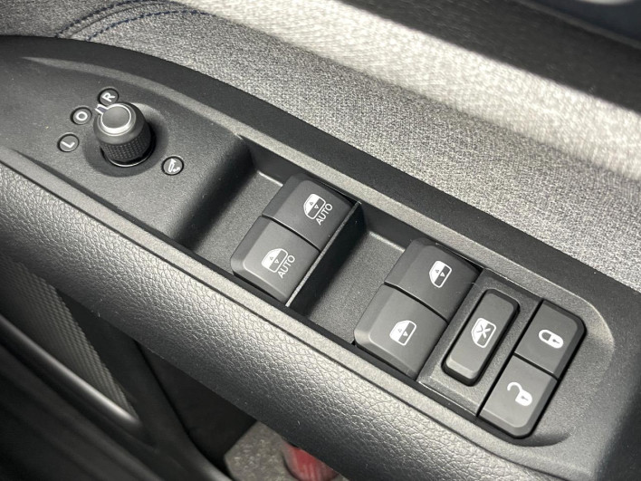 2022 Chrysler Jeep Compass 3BA-M624 (UW-6a126c746ea98)[5]