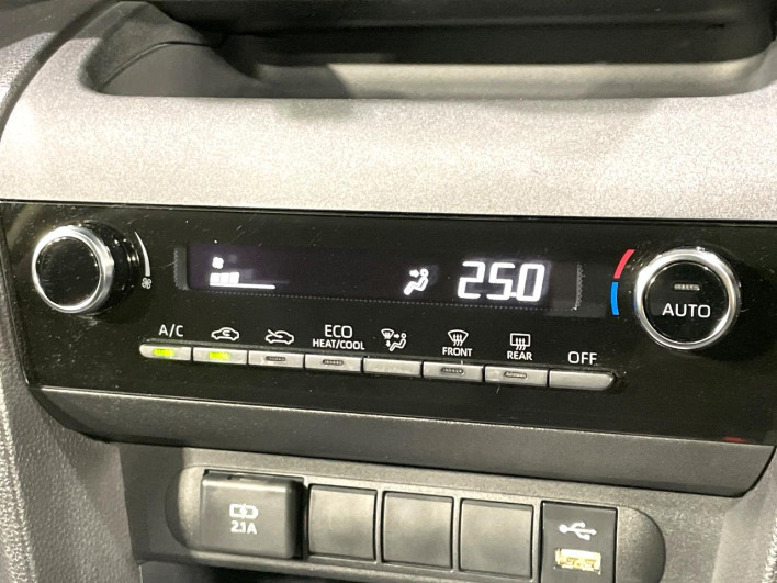 2021 Toyota Yaris Cross 6AA-MXPJ10 (UW-6a126cb556950)[21]