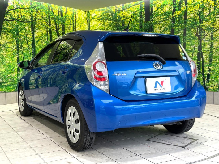 2013 Toyota Aqua DAA-NHP10 (UW-6a126cd49ee44)[8]