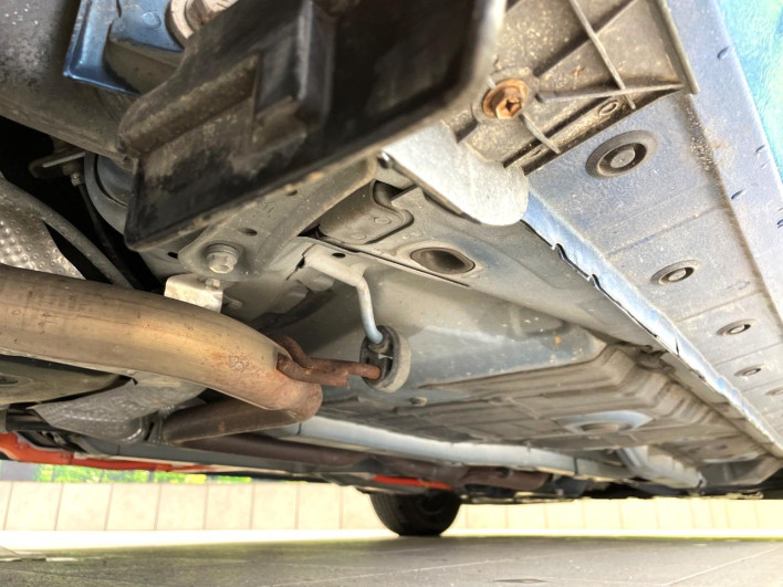 2013 Toyota Aqua DAA-NHP10 (UW-6a126cd49ee44)[11]