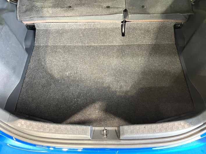 2013 Toyota Aqua DAA-NHP10 (UW-6a126cd49ee44)[14]