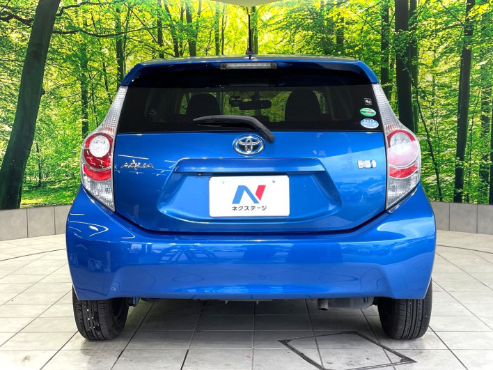 2013 Toyota Aqua DAA-NHP10 (UW-6a126cd49ee44)[18]