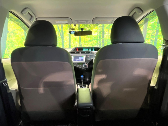 2013 Toyota Aqua DAA-NHP10 (UW-6a126cd49ee44)[17]