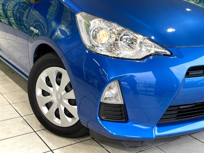 2013 Toyota Aqua DAA-NHP10 (UW-6a126cd49ee44)[23]