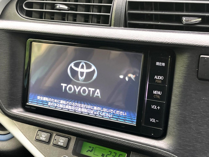 2014 Toyota Aqua DAA-NHP10 (UW-6a126cd51f272)[11]