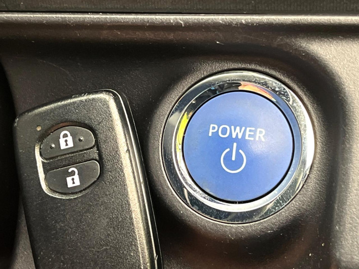 2014 Toyota Aqua DAA-NHP10 (UW-6a126cd51f272)[10]