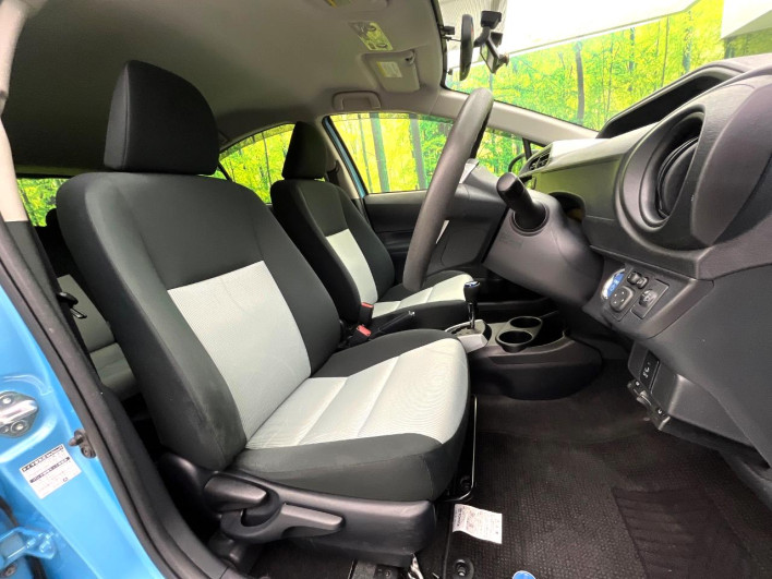 2014 Toyota Aqua DAA-NHP10 (UW-6a126cd51f272)[25]
