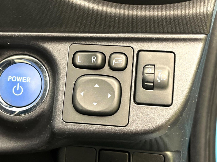 2014 Toyota Aqua DAA-NHP10 (UW-6a126cd51f272)[7]
