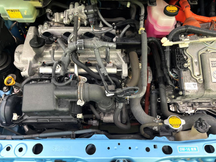 2014 Toyota Aqua DAA-NHP10 (UW-6a126cd51f272)[4]