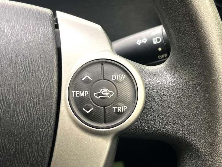 2014 Toyota Aqua DAA-NHP10 (UW-6a126cd51f272)[14]