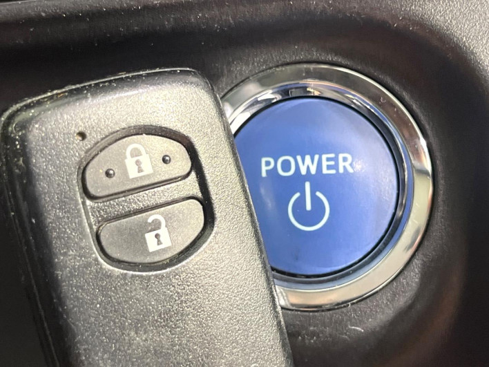 2019 Toyota Aqua DAA-NHP10 (UW-6a126cd66dc66)[5]