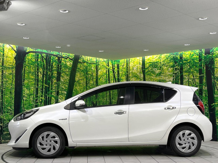 2019 Toyota Aqua DAA-NHP10 (UW-6a126cd66dc66)[8]