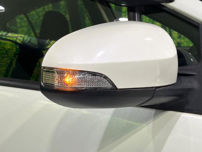 2019 Toyota Aqua DAA-NHP10 (UW-6a126cd66dc66)[21]