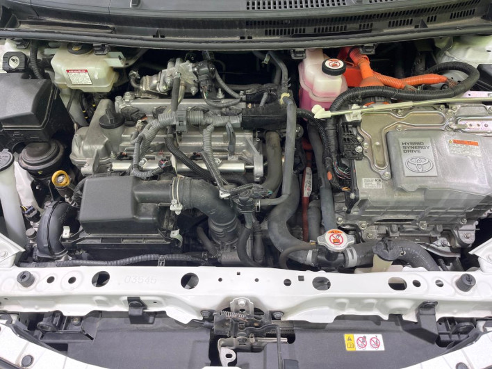 2019 Toyota Aqua DAA-NHP10 (UW-6a126cd66dc66)[4]