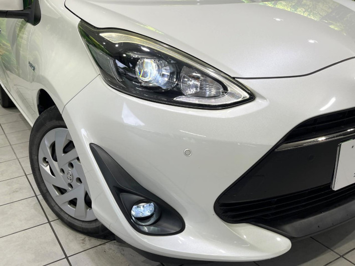 2019 Toyota Aqua DAA-NHP10 (UW-6a126cd66dc66)[22]