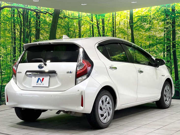 2019 Toyota Aqua DAA-NHP10 (UW-6a126cd66dc66)[17]