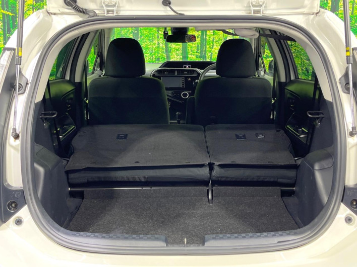 2019 Toyota Aqua DAA-NHP10 (UW-6a126cd66dc66)[11]