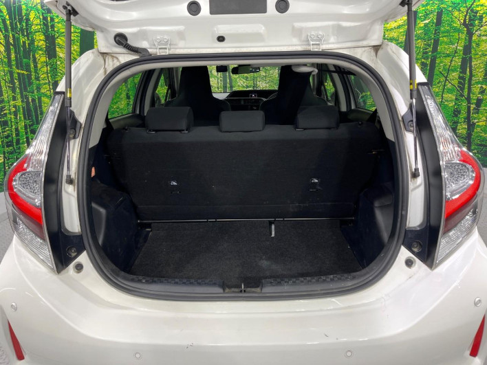 2021 Toyota Aqua 6AA-NHP10 (UW-6a126cd8e3358)[13]