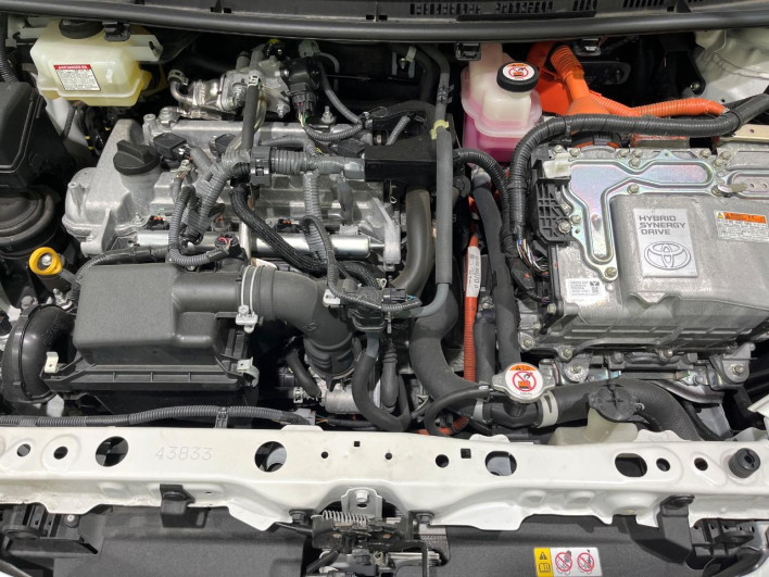 2021 Toyota Aqua 6AA-NHP10 (UW-6a126cd8e3358)[4]