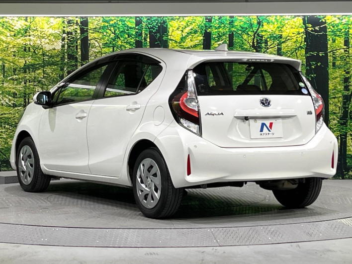 2021 Toyota Aqua 6AA-NHP10 (UW-6a126cd8e3358)[11]