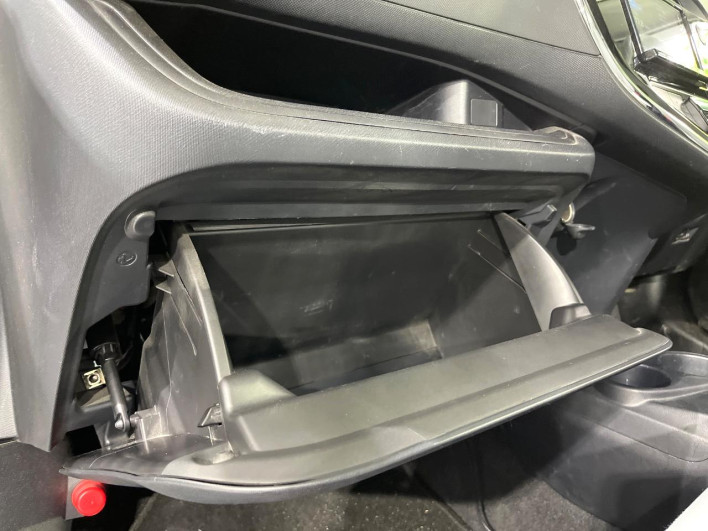 2021 Toyota Aqua 6AA-NHP10 (UW-6a126cd8e3358)[25]