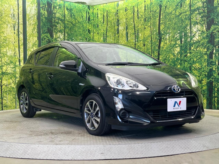 2015 Toyota Aqua DAA-NHP10 (UW-6a126cd9e36c6)[10]